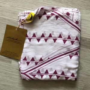 Kealopiko white and purple pareo- NWT